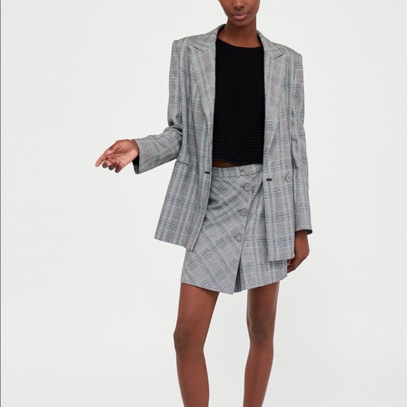 Zara Dresses & Skirts - Check mini skirt